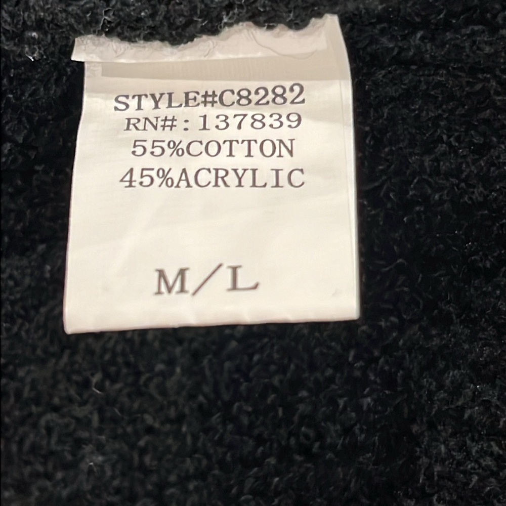 Dreamers Black sweater size large - Picture 7 of 7